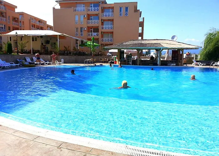 Sunny Day 6 - Menada Napospart