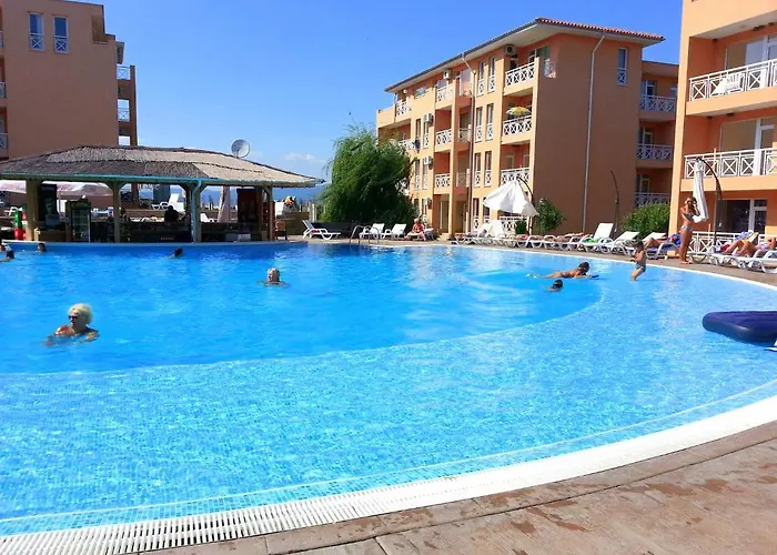 Sunny Day 6 - Menada * ساني بيتش